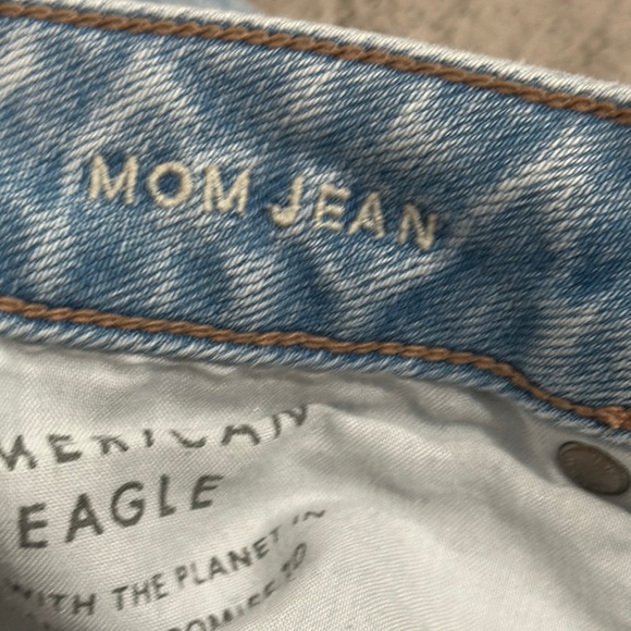 American Eagle mom jeans 12 - Picture 4 of 5